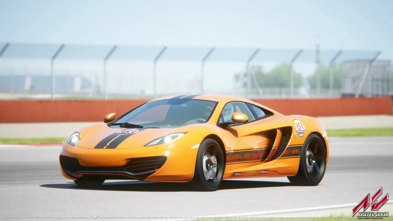 Assetto Corsa-ის სათამაშო კადრი თამაშის მიმდინარეობისას.